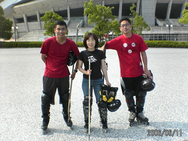 ���̉摜�̒��쌠��
Hiroshima Inline Hockey League(HIHL)�ɂ���܂��B�摜�f�[�^�̖��f�]�p�͌ł����f��\���グ�܂��B